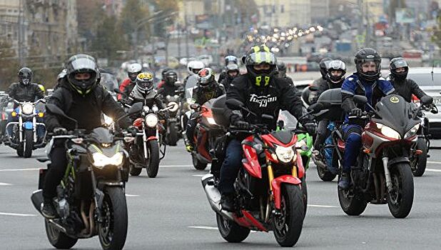 Ситуация критическая: москвичи ополчились на мотоциклистов