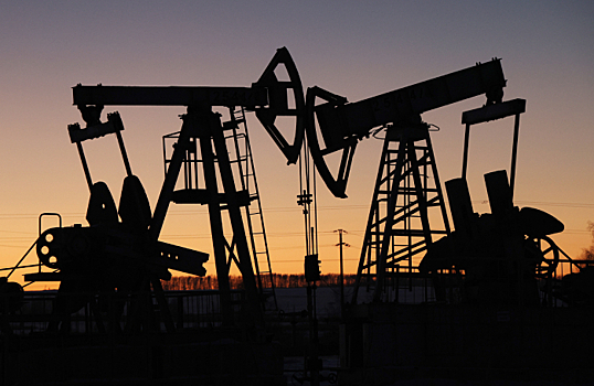 США могут ужесточить меры против компаний РФ из-за провала нефтяного потолка