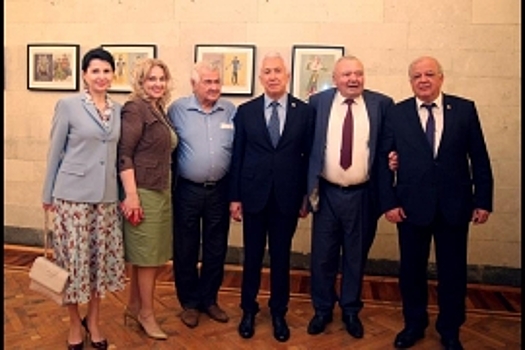 Глава Дагестана посетил спектакль «Ревизор»