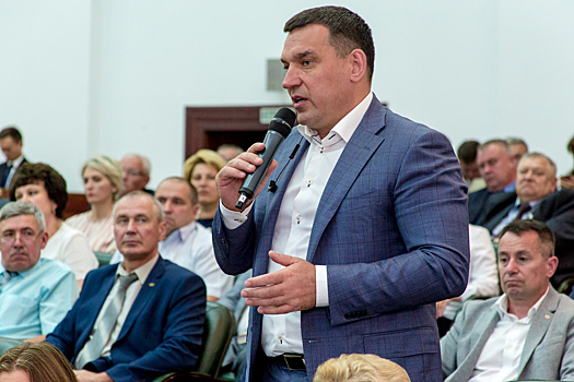 Депутаты Новокузнецка приняли отставку главы города Сергея Кузнецова