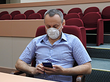 Саратовский депутат на заседании заявил о массовом сокращении на заводах. Ему отключили микрофон