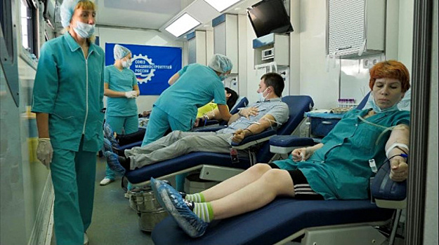 В Самаре сотрудники крупных предприятий стали донорами крови