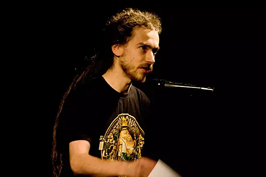 «Ему было удобно, чтобы я не вмешивался»: отец Децла заявил о вредных привычках покойного рэпера