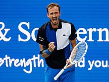 Первая победа Даниила Медведева на US Open — 2022: навесил «баранку» американцу с русскими корнями, с кем играет дальше