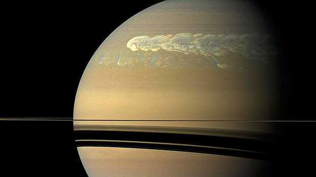 Опубликованы кадры грандиозного шторма на Сатурне