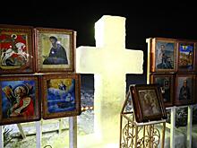 Простые горожане, спортсмены и преступники: фотоотчет о крещенских купаниях в Новосибирске