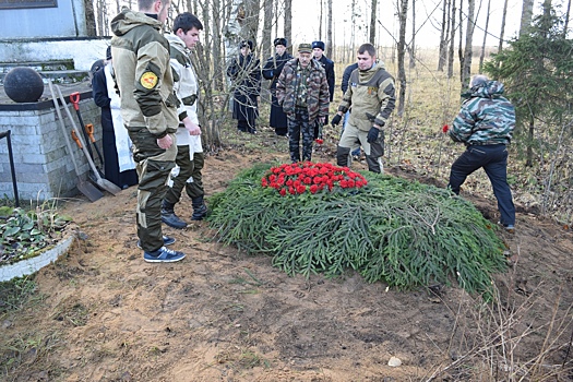 Церемония захоронения бойцов Красной армии прошла в Гатчинском районе