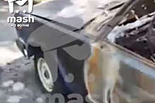 В Симферополе двое злоумышленников сожгли два автомобиля