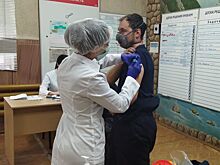 Около 90% работников промышленных и топливно-энергетических предприятий Дона привились от ковида