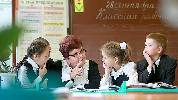 Российской школьнице поставили оценку на лоб