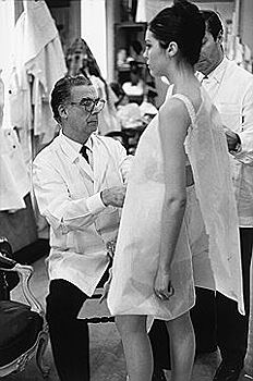 «Баленсиага: формируя моду»