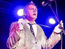 "АукцЫон", Дельфин и лекция о нелегкой жизни миллениалов. Афиша на неделю