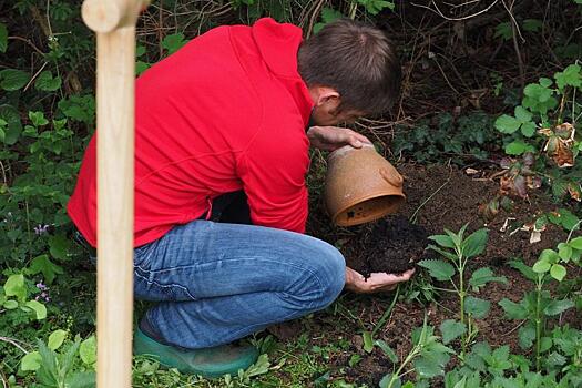 «Премию им»: жители Владивостока оригинально дали бой «закладчикам»