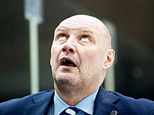 Бывший тренер «Сибири» по физподготовке Эдуард Рабе раскритиковал клуб