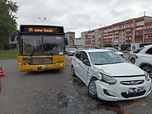В Ижевске легковушка протаранила рейсовый автобус