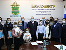 В УМВД России по Калужской области генерал-майор полиции Александр Дедов и общественники обсудили мероприятия акции «Полицейский Дед Мороз» 