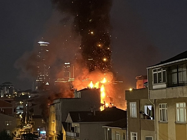 Sabah: взрыв произошел в здании в Стамбуле