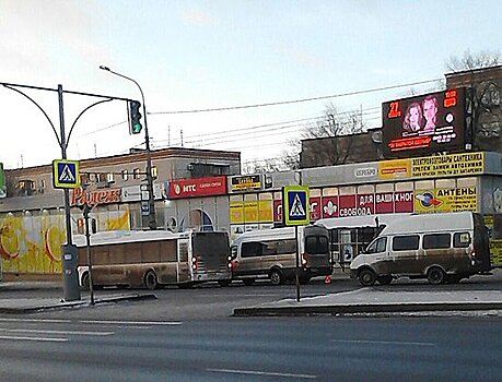 В Волгограде маршрутка протаранила автобус
