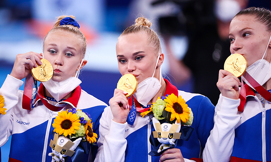 Olympic woman. Российские олимпийцы. Российские спортсмены на Олимпийских играх. Российские спортсмены чемпионы Олимпийских игр.