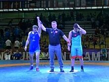Борец из КБР выиграл золото на юношеском ЧЕ по вольной борьбе