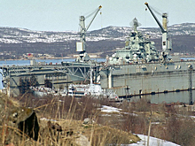 Упавший кран повредил корпус и палубу «Адмирала Кузнецова»