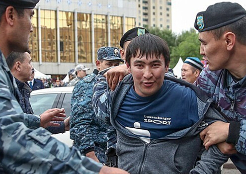 Казахстан бунтует из-за китайской экспансии