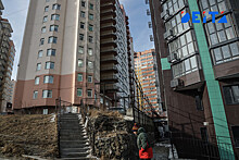 "До рвотного рефлекса": жители нового ЖК во Владивостоке страдают от зловонной воды