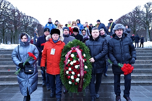 Делегация «Бессмертного полка России» почтила память защитников Ленинграда