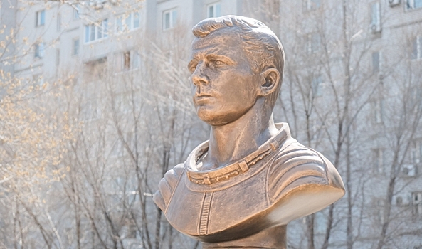 В Волгограде установили бюст Юрия Гагарина