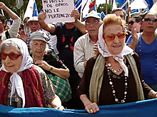 Сотни аргентинцев вышли на улицы в поддержку Киршнер