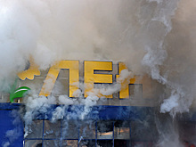 Пожар в Томске охватил весь гипермаркет «Лента». Магазин поджег сотрудник