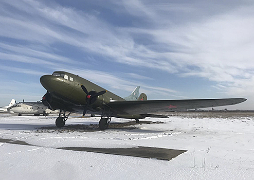 Легендарный самолет Ли-2 после реставрации занял почетное место в музее авиации объединения ПВО и авиации ВВО