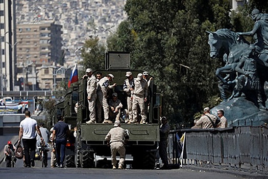 Россиянина уволили из армии за употребление гашиша в Сирии