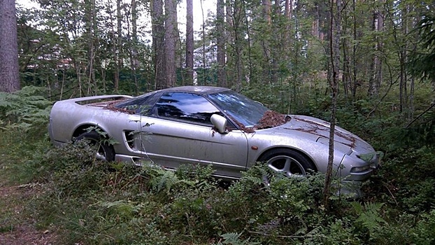 Появились подробности о «брошенной в лесу» Honda NSX