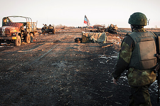 Народная милиция ДНР: Киев перебросил в Донбасс танки и системы залпового огня
