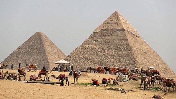 Ученые решили "бомбардировать" пирамиду в Гизе и найти скрытую камеру