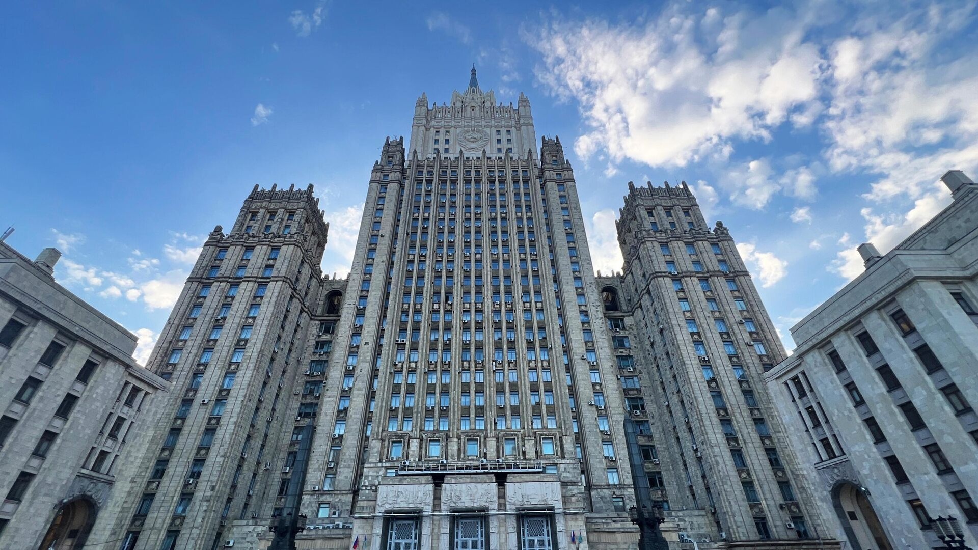 МИД: Россия передавала послу Японии перечень шагов для возобновления диалога