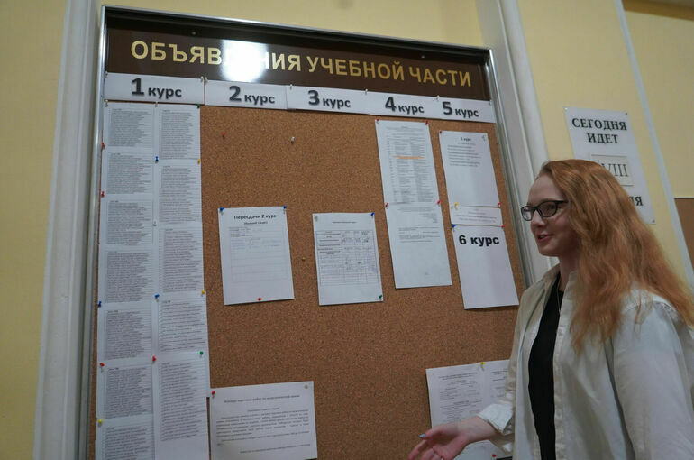 СМИ: В вузах Петербурга растет конкуренция среди поступающих