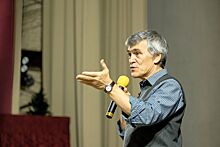Астроном Владимир Сурдин прочел лекцию о темной стороне Вселенной в Ижевске