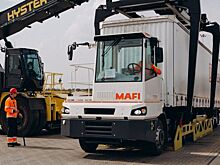 DB Schenker продемонстрировал процесс погрузки контрейлера на «Белом Расте»