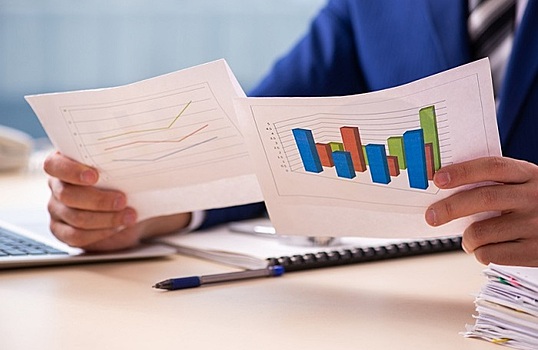 Россияне жалуются на лишние налоги при покупке заблокированных акций США