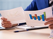 Россияне жалуются на лишние налоги при покупке заблокированных акций США