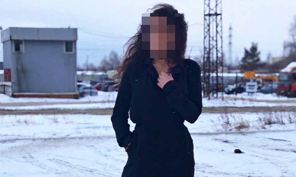 Расстрелял девушку
