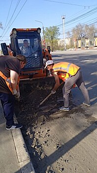 Коммунальные службы наводят чистоту на улицах Оренбурга
