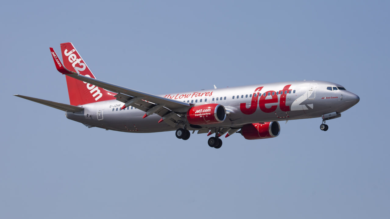 На видео попала жутка посадка пассажирского самолета в Британии