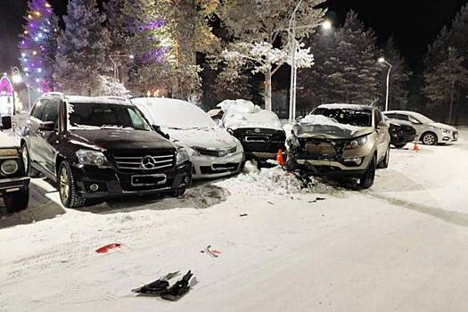 В Муравленко ночной лихач разбил пять машин 