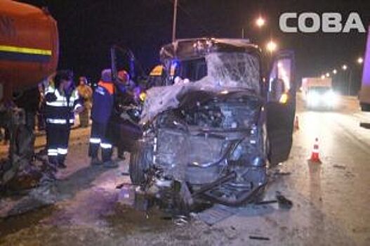 Опубликованы кадры жуткой ночной аварии на Челябинском тракте