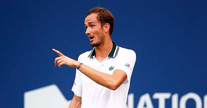 Медведев – о споре с судьёй: я был прав. Спросите Бублика, мои извинения ему не помешали