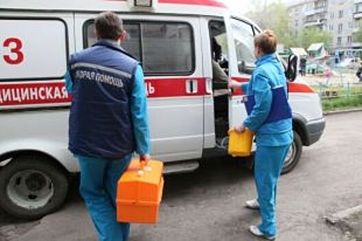 Петербургских медиков наградили за спасение жертв теракта в метро