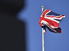 Высылаемые британские дипломаты покидают Россию